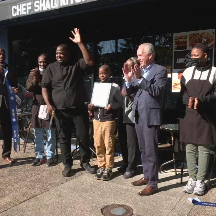 Chef Shaq restaurant opens in Louisville